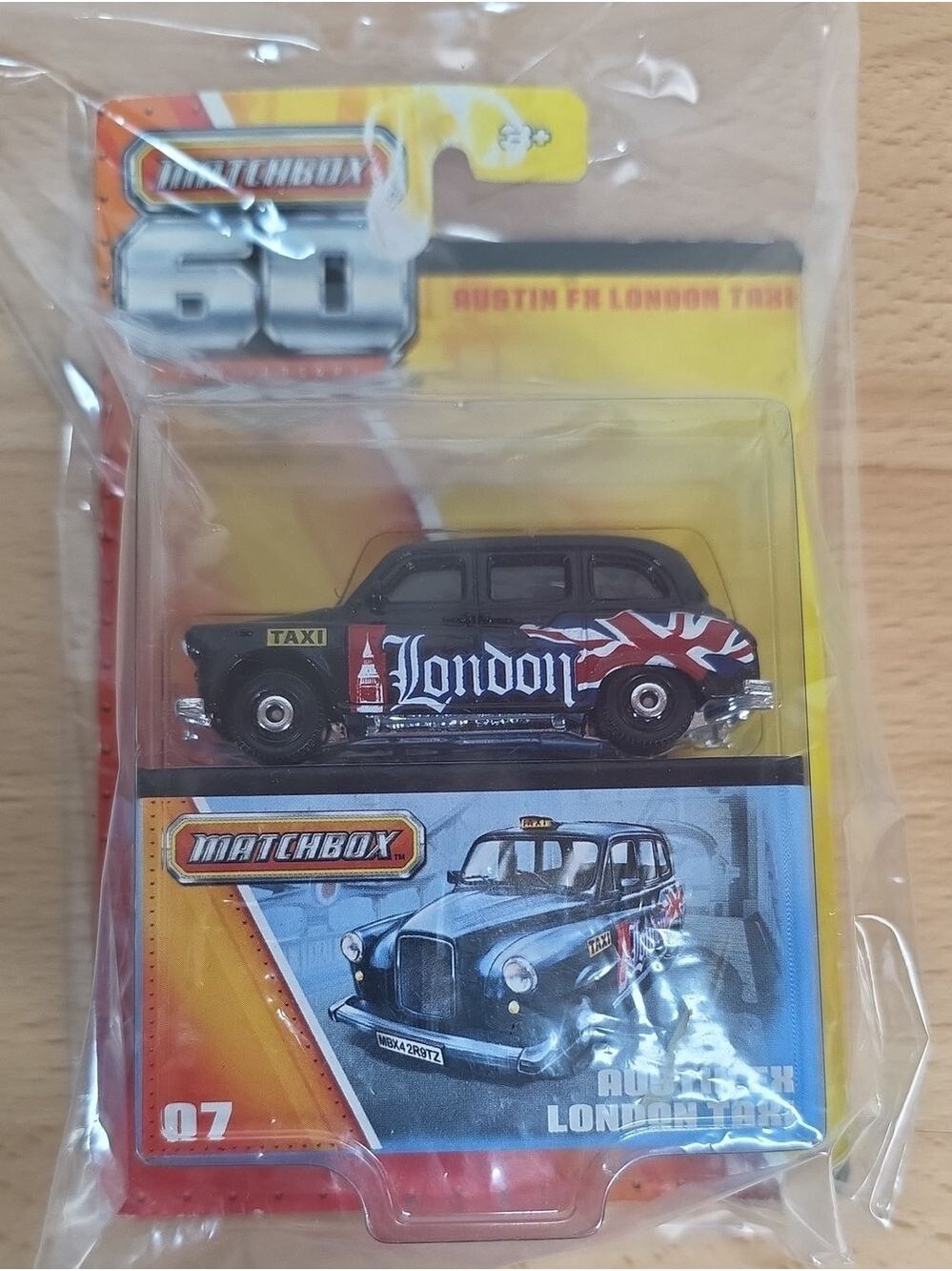 Matchbox Black London Taxi Toy Car with Red, White & Blue Union Jack 07